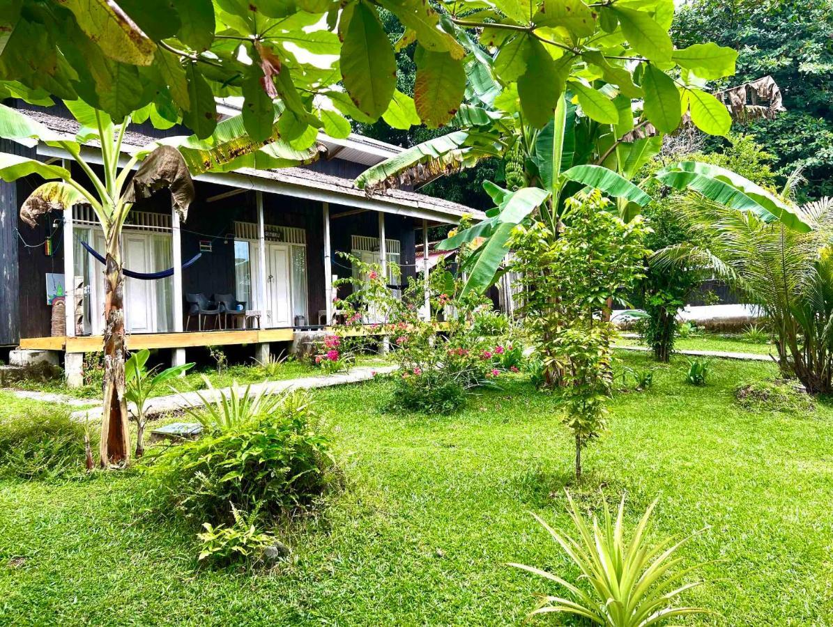 Sanctum Una Una Eco Dive Resort Pulau Unauna 외부 사진